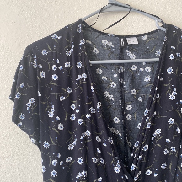 Divided Black Women's Floral Summer Wrap V Neck Dress - Picture 2 of 6
